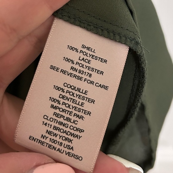 Philosophy plus size olive Green Lace Cap Sleeve floral blouse- size 1X - Picture 3 of 7